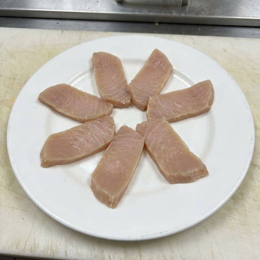Half Tuna Sashimi (4 pcs)